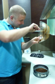 Um depoimento emocionado de uma viciada em KLADDKAKA (bolo de chocolate sueco)