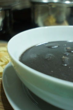 Sopa de feijão com Massinha de Queijo da Marina