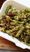 Receita de Salada de Massa ao Molho Pesto