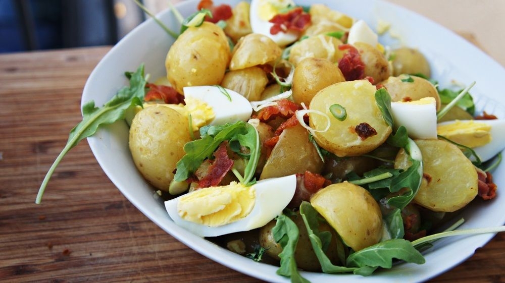 Receita de Salada de Batata Bolinha com Bacon