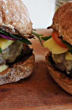 Receita de Cheeseburger com Cebola Caramelizada
