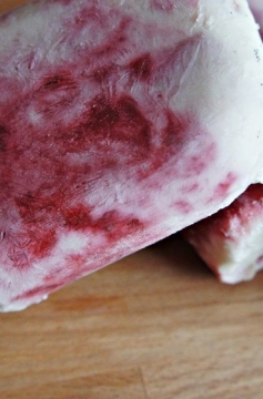 Receita de Picolé Caseiro de Cheesecake de Morango