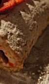 Receita de Rocambole de Morango e Mascarpone (swiss roll)