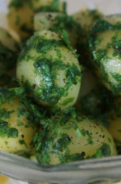 Receita de Batatas Cozidas com Salsinha