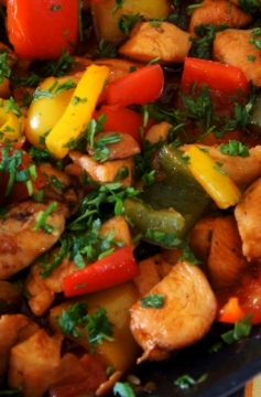 Receita de Peito de Frango com Pimentão e Páprica Defumada