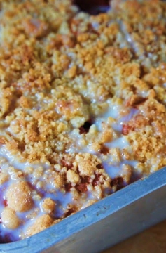 Receita de Cuca com Morango e Leite Condensado