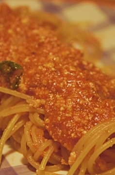 Receita de Espaguete com Molho de Tomate e Ricota