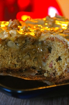 Receita de Bolo de Pera e Nozes com Cobertura de Açúcar Mascavo