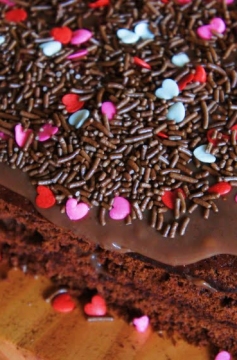 Receita de Nega Maluca Recheada com Brigadeiro