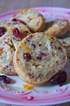 Receita de Biscoito Amanteigado de Cranberry e Laranja