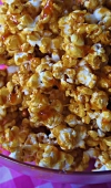 Receita de Pipoca Caramelada pra Assistir Netflix