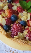 Receita de Torta de Frutas Vermelhas com Creme de Baunilha e Patê Sucrée