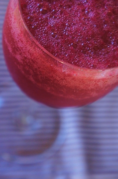Receita de Suco Pink de Beterraba com Limão e Maçã, Fonte de Ferro e Vitamina C