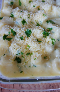 Receita de Nhoque de Batata Gratinado com Molho de Queijo