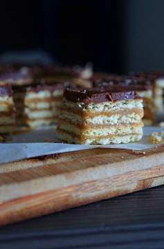 Receita de Quadradinhos de Caramelo com Ganache de Chocolate (Dani Noce)