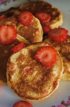 Receita de Panquequinhas de Banana e Morango